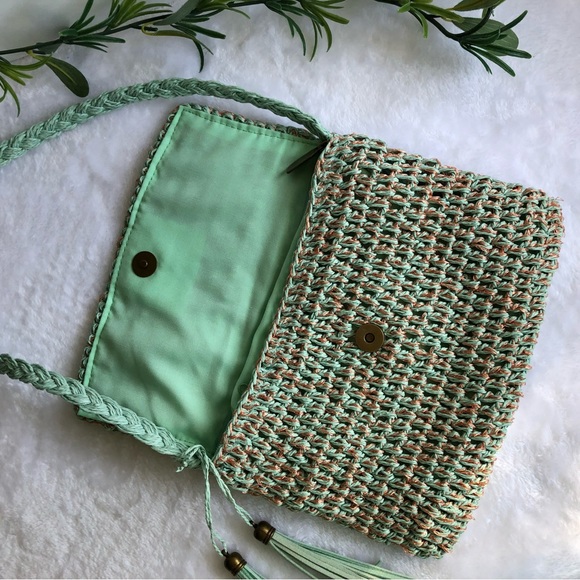 Sun ‘N’ Sand Woven Crossbody Bag - Picture 5 of 8